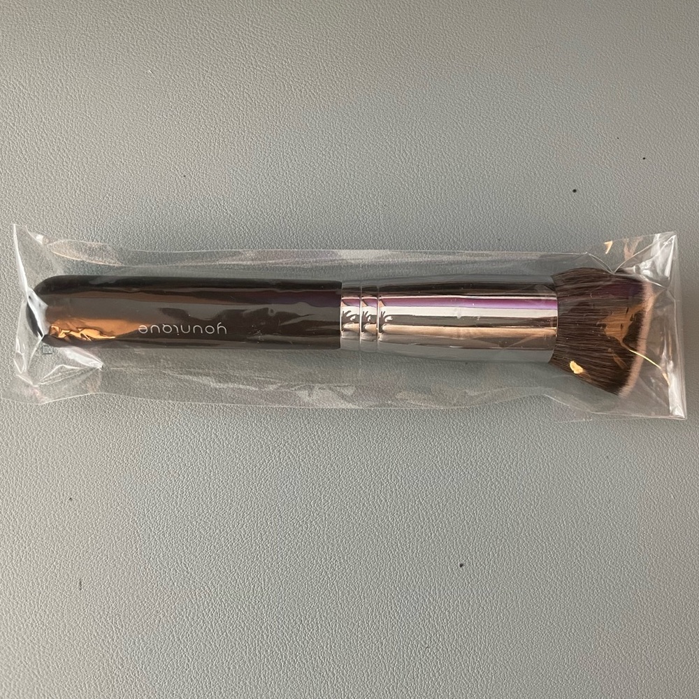 Younique Kabuki Brush